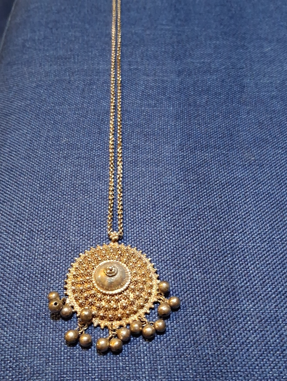 Silver-Tone Filigree Disc Pendant Necklace - Women Jewelry